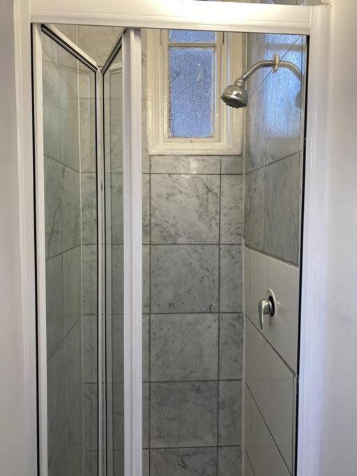 F14- Single Studio Shared Shower/Toilet Near Paddington Londres Exterior foto